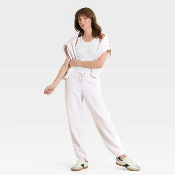 Women's Mid-Rise Barrel Leg Sweatpants - Universal Thread" Light Heather Gray S - Picture 3 of 3